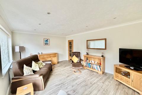3 bedroom detached bungalow for sale, James Street, Selsey