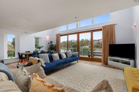 4 bedroom detached house for sale, Paradise Row, Pembroke SA71