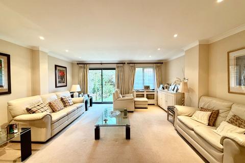 4 bedroom detached house for sale, Priory Field Drive, Edgware HA8