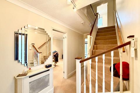 4 bedroom detached house for sale, Priory Field Drive, Edgware HA8
