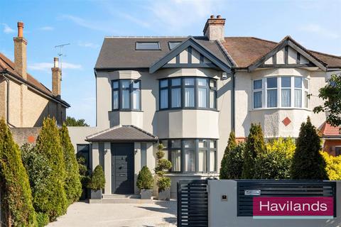 5 bedroom semi-detached house for sale, Queen Annes Grove, Enfield