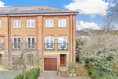Belvedere Close, Faversham, Kent