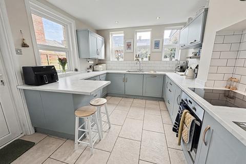 3 bedroom end of terrace house for sale, Southbourne