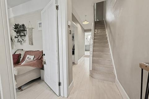 3 bedroom end of terrace house for sale, Southbourne