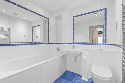 2 bedroom apartment for sale, Corporation Street, High Wycombe HP13