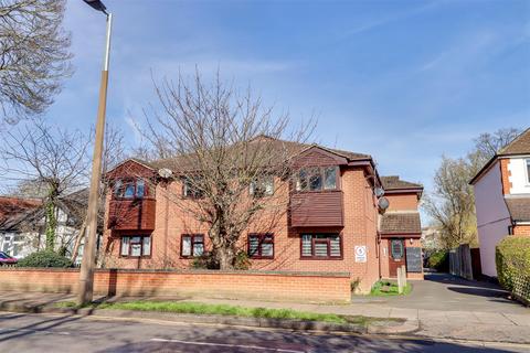 Manchester Drive, Leigh-On-Sea SS9