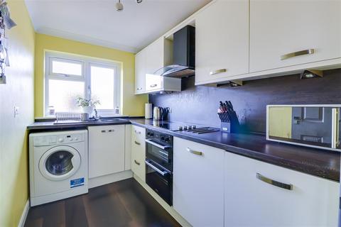 undefined, Manchester Drive, Leigh-On-Sea SS9