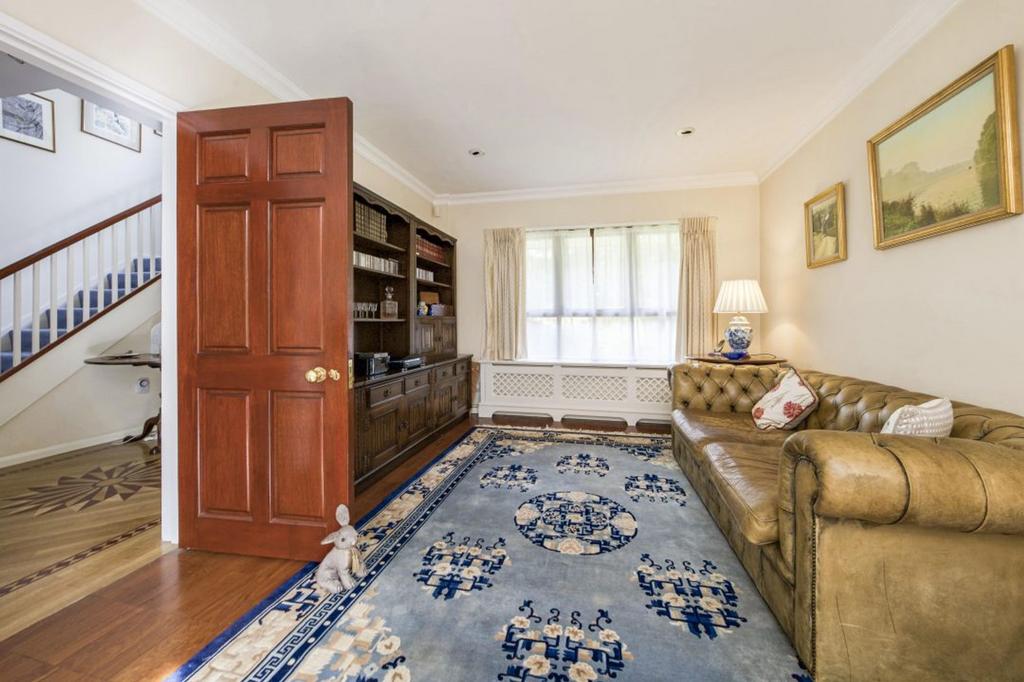 Main Triple Aspect Reception Room