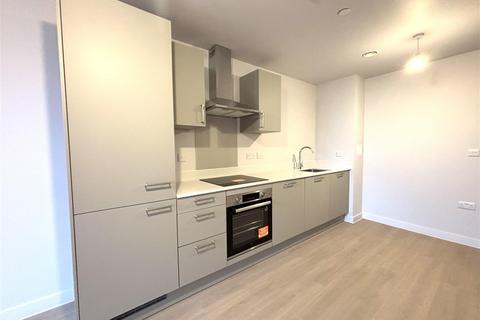 1 bedroom apartment to rent, Trafford Gardens, Manchester M16