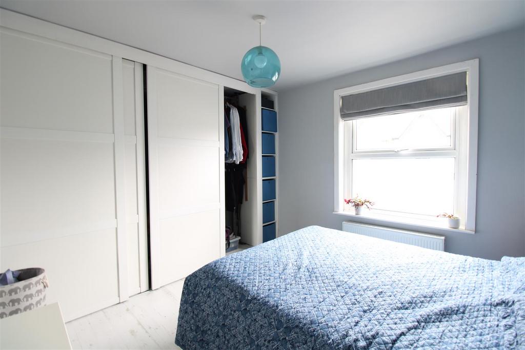 Bed2.JPG