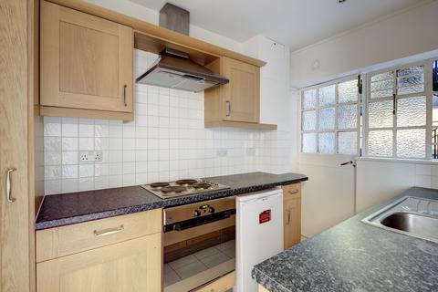 2 bedroom apartment to rent, Fulham Road, London, SW3