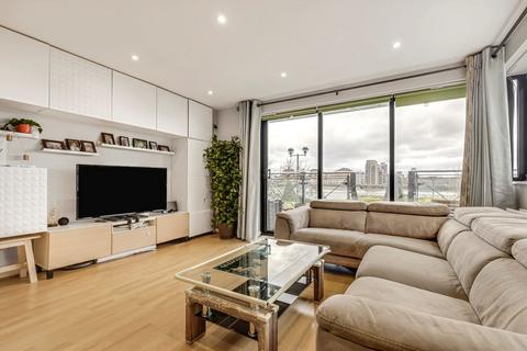 3 bedroom flat to rent, Westferry Road, London E14