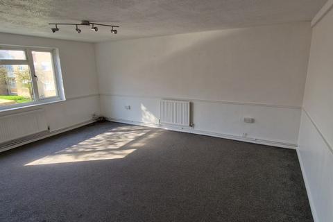 2 bedroom flat to rent, Gilbert Close, Swanscombe DA10