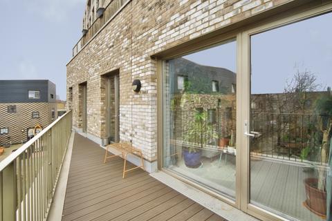 2 bedroom flat for sale, Fore Street, Edmonton, London, N18