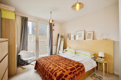 2 bedroom flat for sale, Fore Street, Edmonton, London, N18