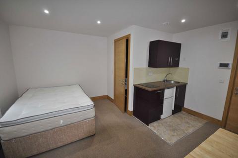 Studio to rent, Sunny Place, LONDON NW4