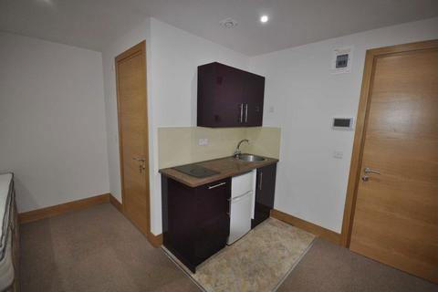Studio to rent, Sunny Place, LONDON NW4