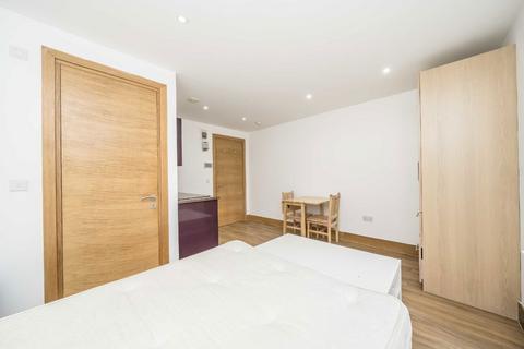 undefined, Sunny Place, LONDON NW4