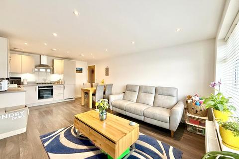 2 bedroom apartment for sale, Lymington Road, Christchurch BH23