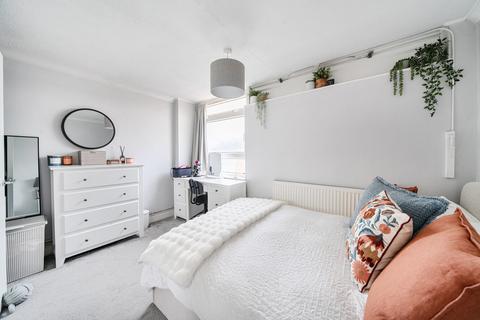 Lacy Road, Putney, London, SW15