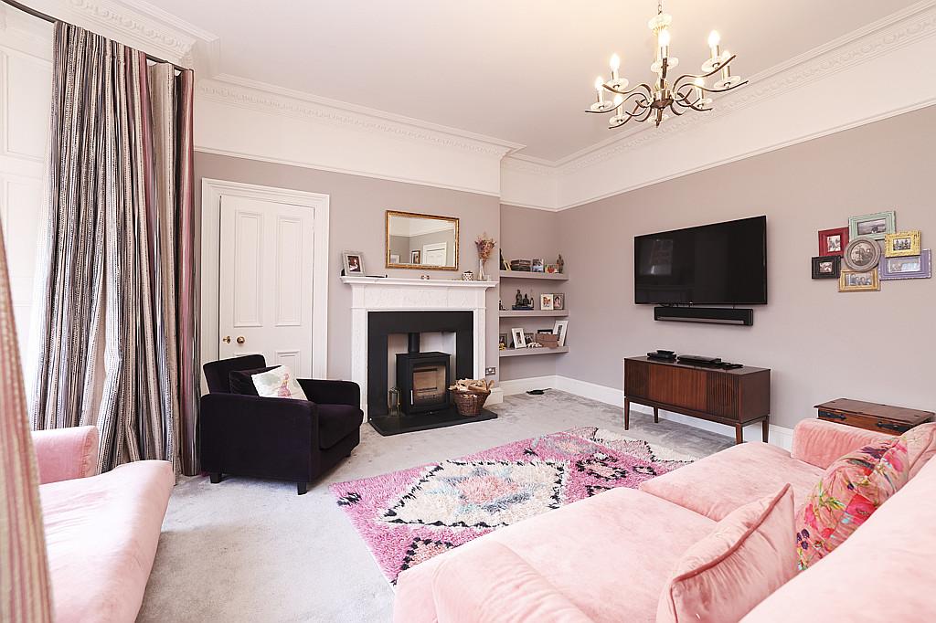 Drawing Room/Double Bedroom 1 of 102 Craiglea...