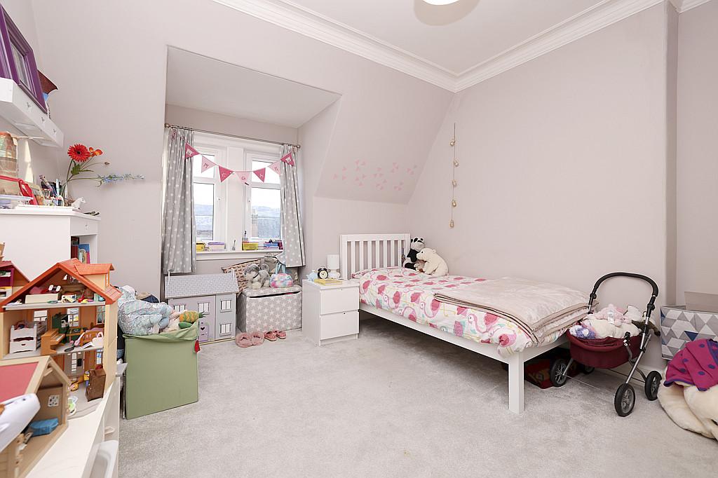 Double Bedroom 4 of 102 Craiglea Drive