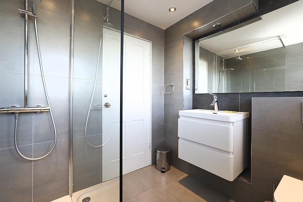 Shower Room of 102 Craiglea Drive