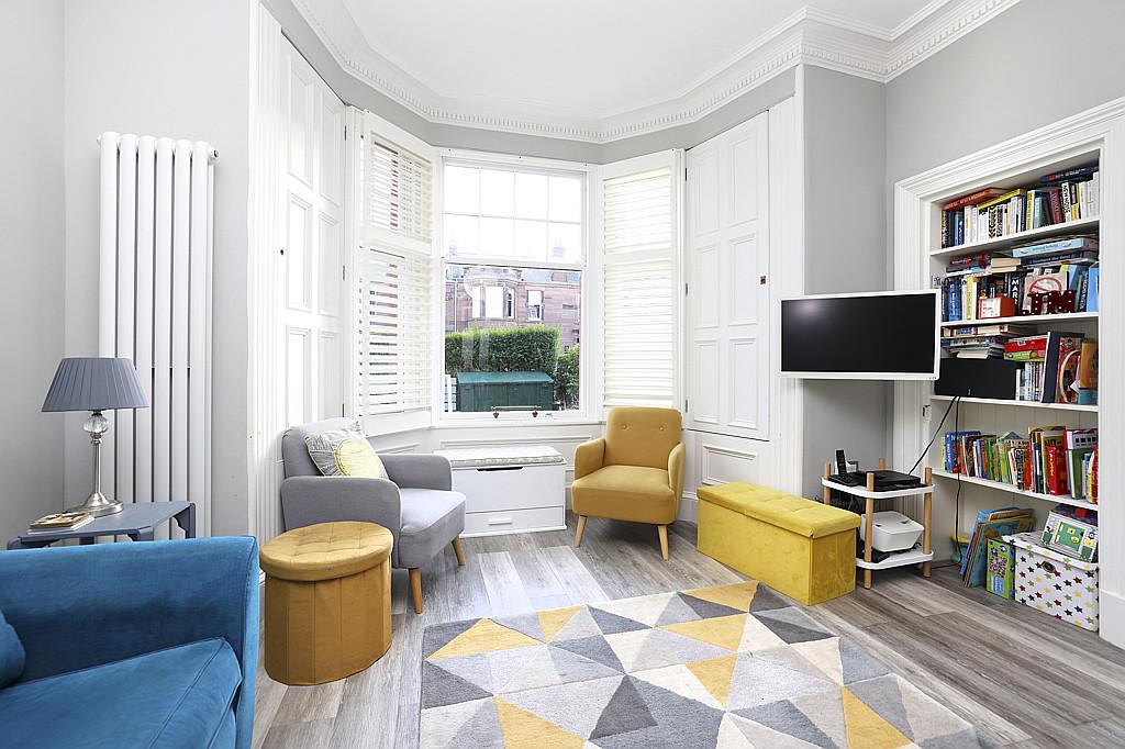 Sitting Room of 102 Craiglea Drive