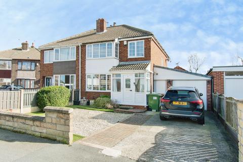 3 bedroom semi-detached house for sale, Lynwood Close, Streethouse, Pontefract, WF7