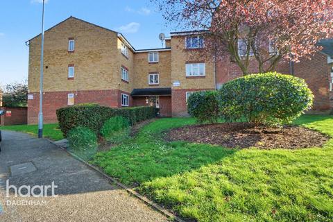 2 bedroom flat for sale, Plumtree Close, Dagenham