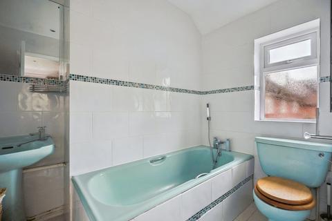 5 bedroom detached house for sale,  Wood Lane Close, IVER SL0