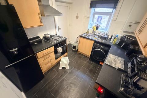 2 bedroom terraced house for sale, Huddersfield Road, Wyke, Bradford