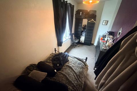 2 bedroom terraced house for sale, Huddersfield Road, Wyke, Bradford
