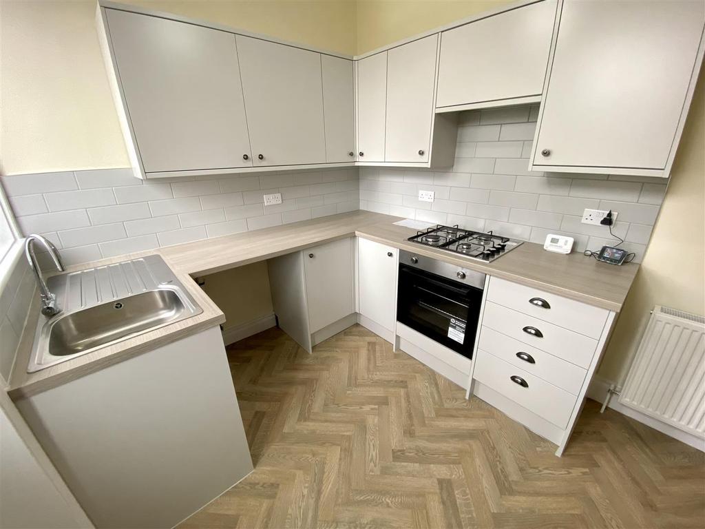 Bramleys Estate Agents - Eldon Road - Marsh (12).j