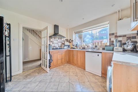 3 bedroom house for sale, High View Road, Guildford
