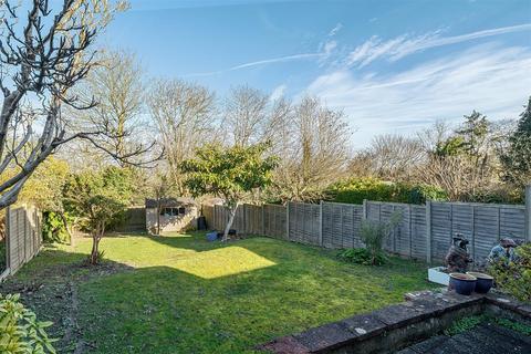 3 bedroom house for sale, High View Road, Guildford