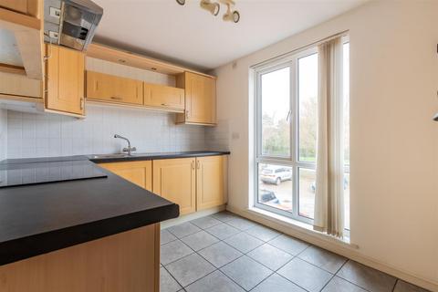 2 bedroom apartment for sale, Vellacott Close, Cardiff CF10