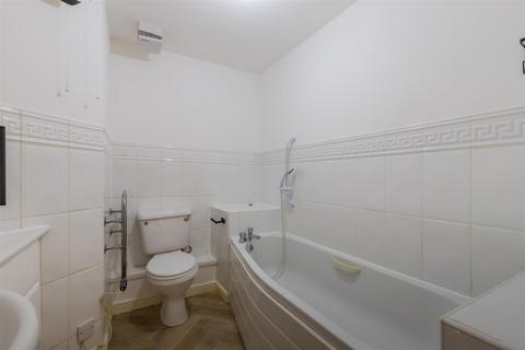 2 bedroom apartment for sale, Vellacott Close, Cardiff CF10