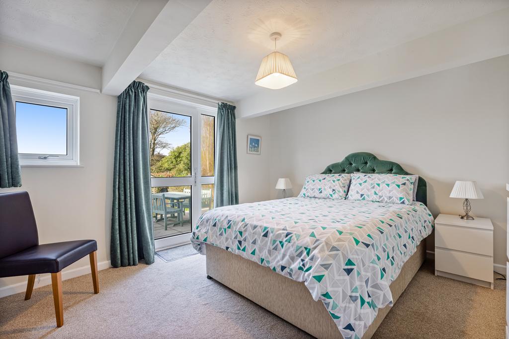 A20 - 13 Hillside Drive Kingsbridge - 260224