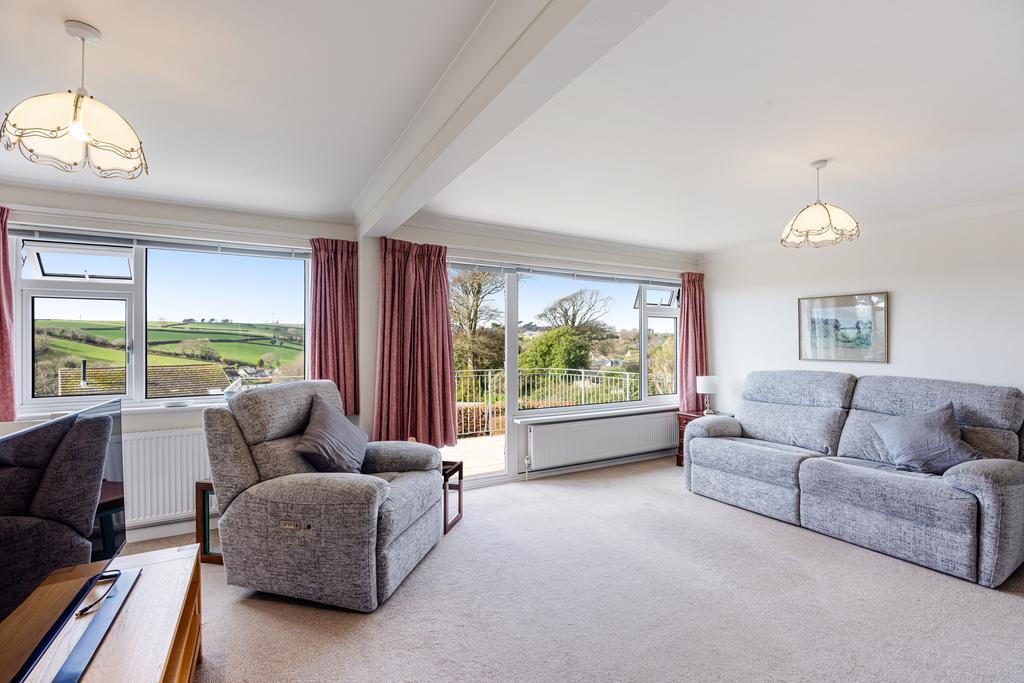 A12 - 13 Hillside Drive Kingsbridge - 260224