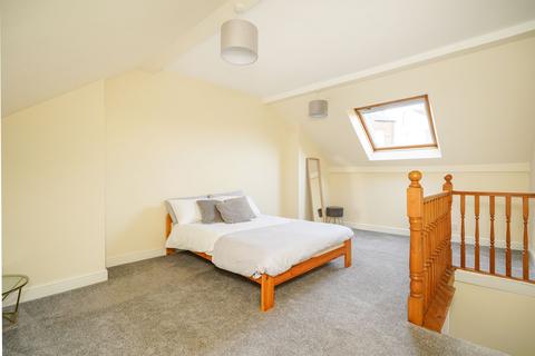 3 bedroom terraced house for sale, Matlock Road, Sheffield S6