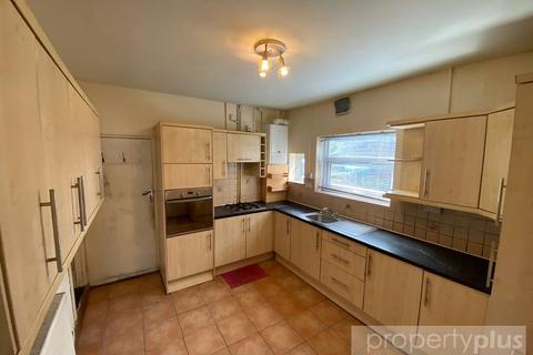 3 bedroom end of terrace house for sale, High Street, Gilfach Goch, Rhondda Cynon Taff, CF39