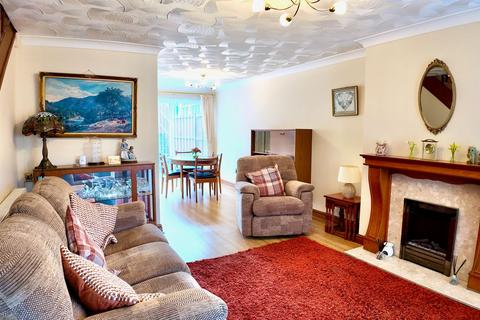 3 bedroom semi-detached house for sale, Westgil Pen Ffordd, Blackwood, NP12