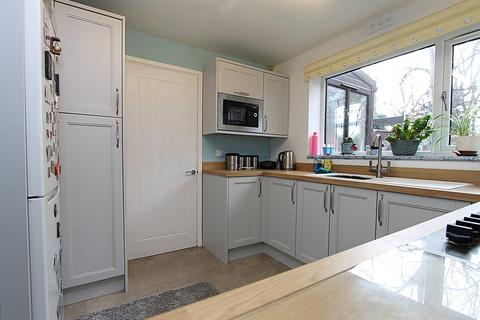 4 bedroom detached house for sale, Kings Road, Kidderminster, DY11