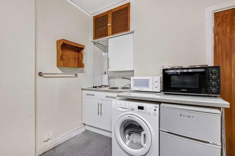 undefined, Woburn Place, London WC1H