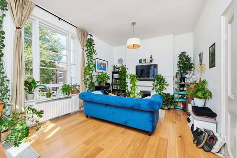 1 bedroom flat to rent, Grafton Square, London SW4