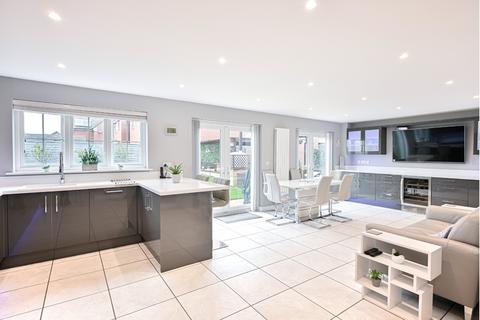 5 bedroom detached house for sale, Woburn Drive, Thorney PE6
