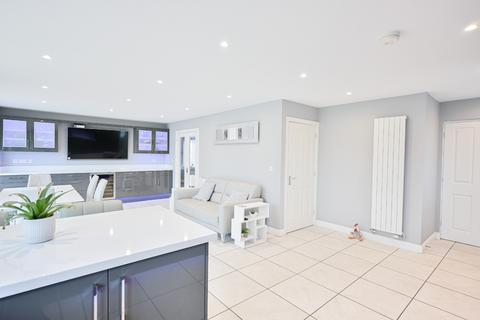 5 bedroom detached house for sale, Woburn Drive, Thorney PE6