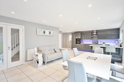 5 bedroom detached house for sale, Woburn Drive, Thorney PE6