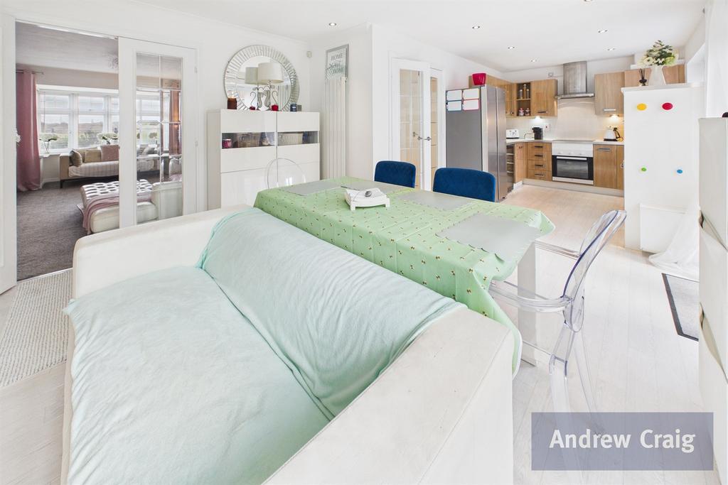 Kitchen/Diner/Family